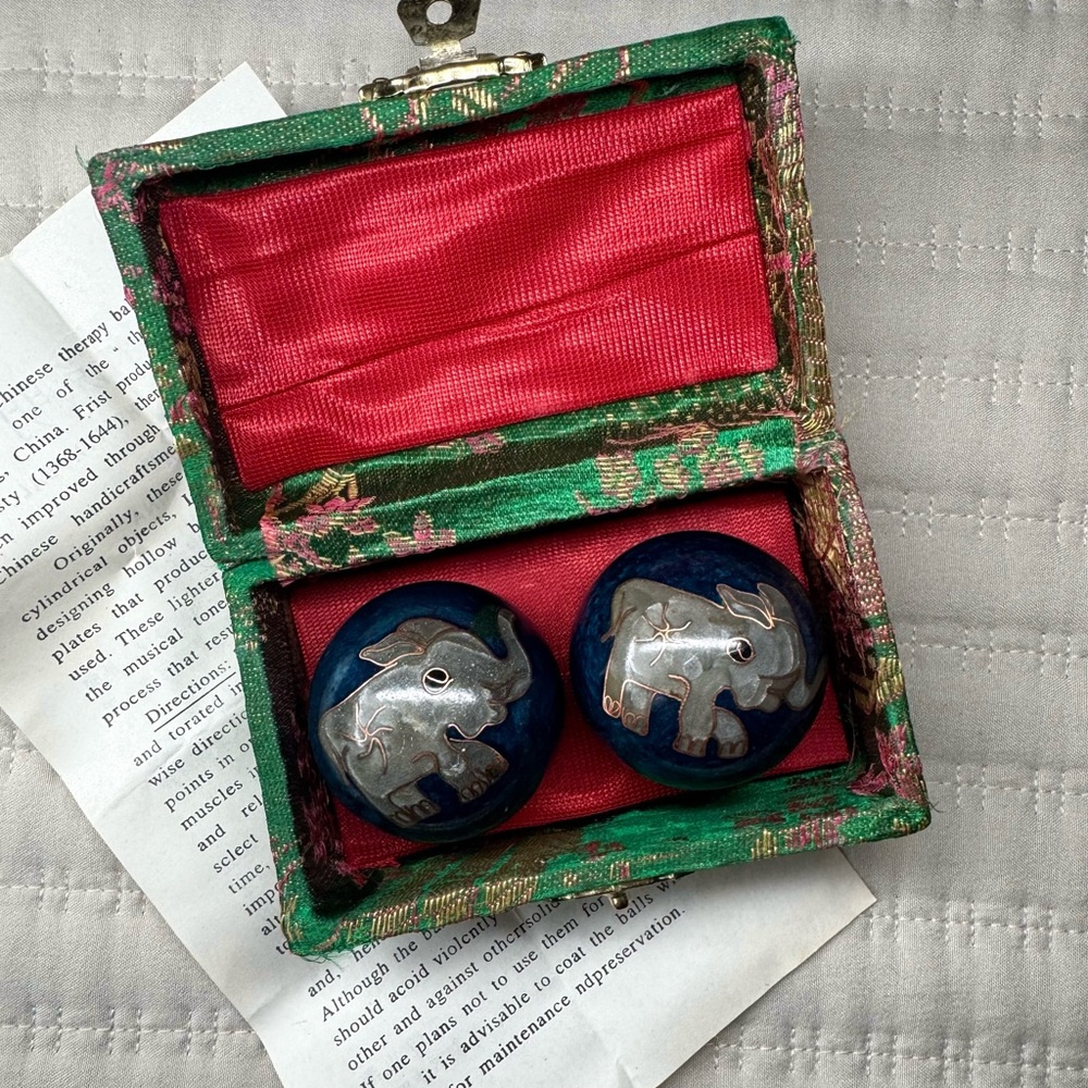 Chinese Cloisonné Iridescent Meditation Dexterity Elephant Boading Balls